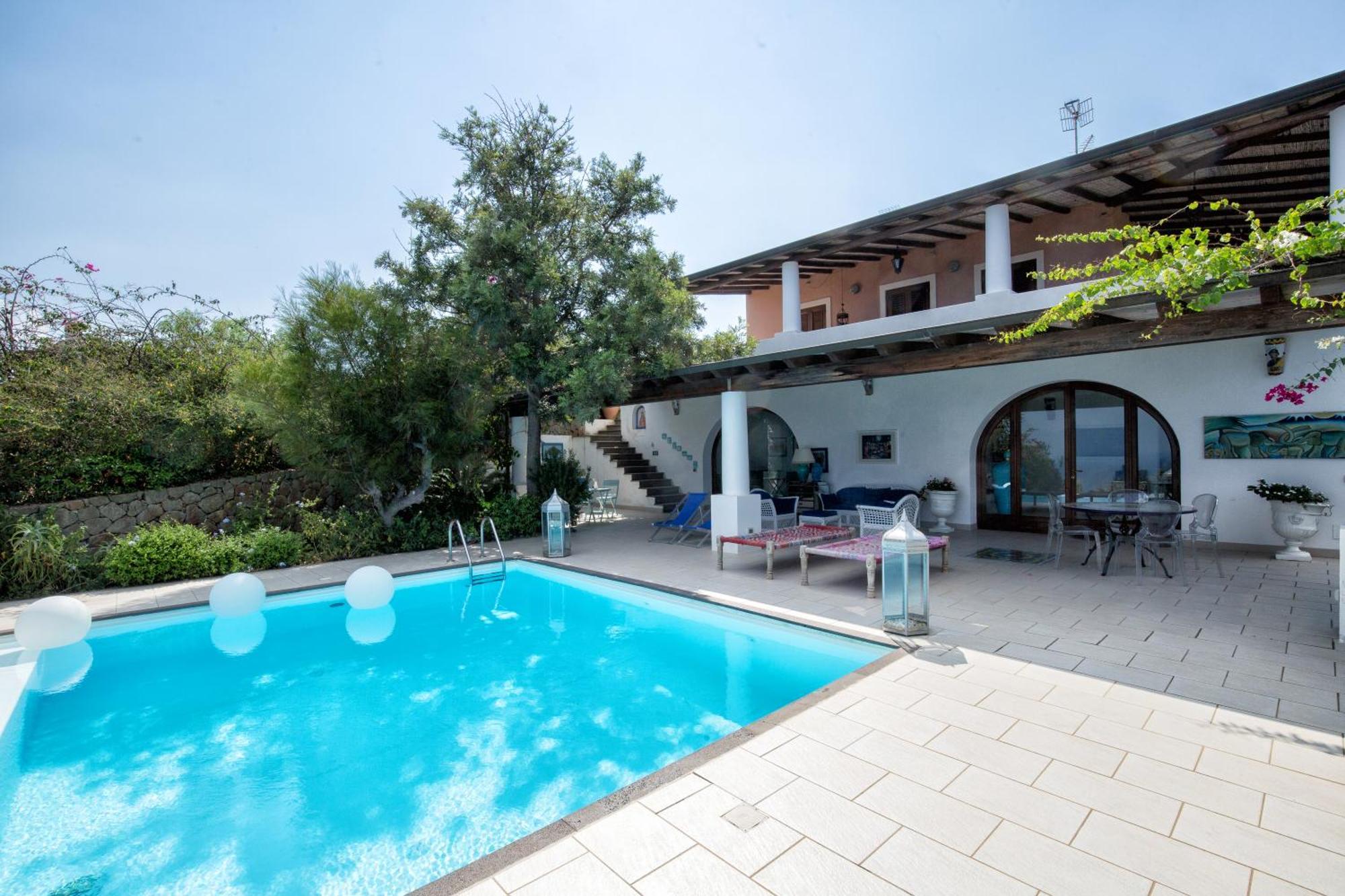 Sealight Villa Lipari - Vista E Piscina Esterno foto